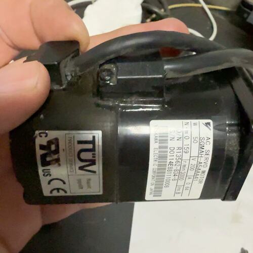 议价SGMAH-A5AAA41电机，后10个可维修