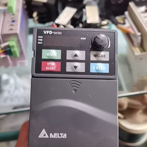 议价变频器VFD007E43A 0.75KW/1KW VF可维修