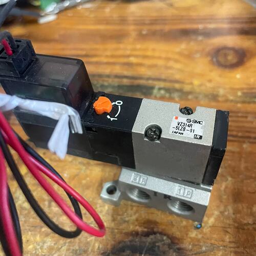 议价-VZ314R-5LZB-01电磁阀。带个低座。东西可维修