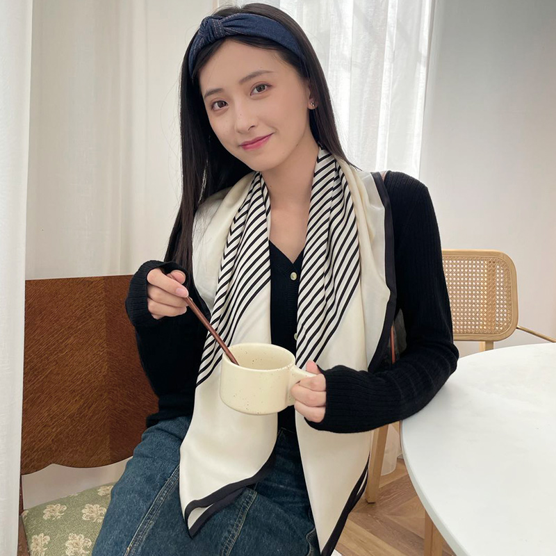 盈妹灵衍黑白条纹桑蚕丝大方巾女夏季薄款外搭真丝丝巾空调房披肩