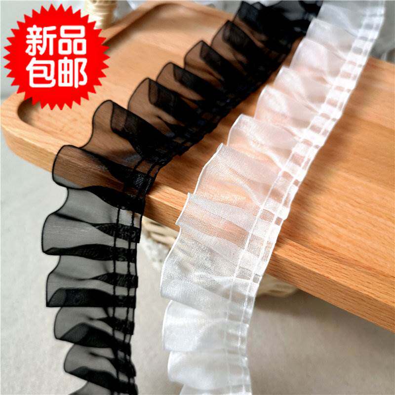 白色双层雪纱带褶皱珠子