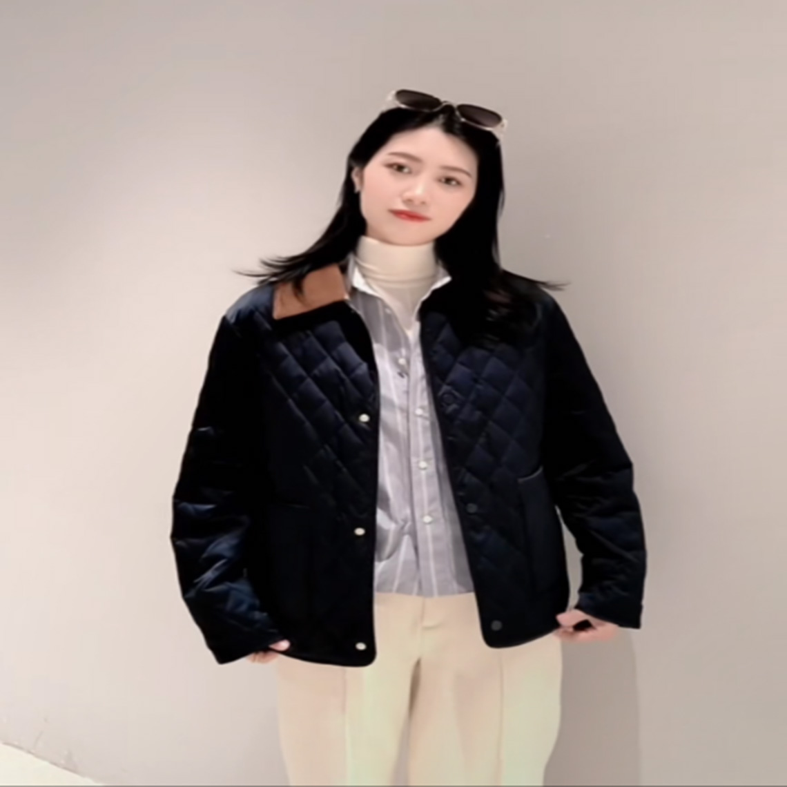 灯芯绒领部短款休闲风2025年秋季