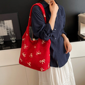 韩系蝴蝶结毛绒背心包女新款 大容量复古刺绣单肩包小众通勤托特包