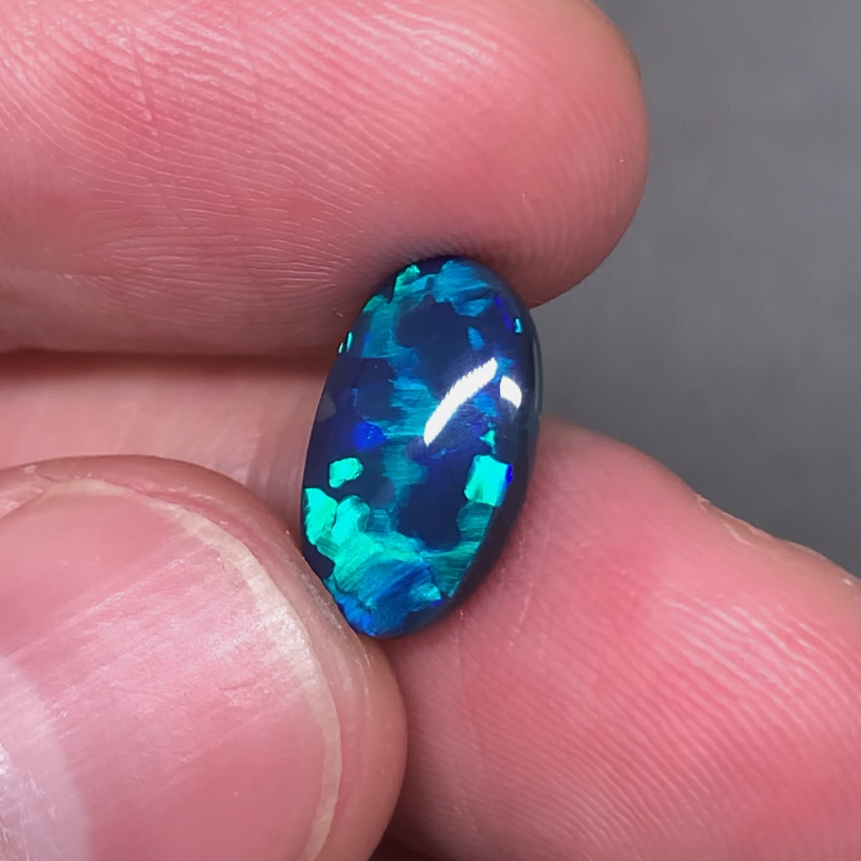 澳洲天然欧泊闪电岭拼图蓝彩黑欧泊戒指定制2.54ct12.5*7.4*4.2mm