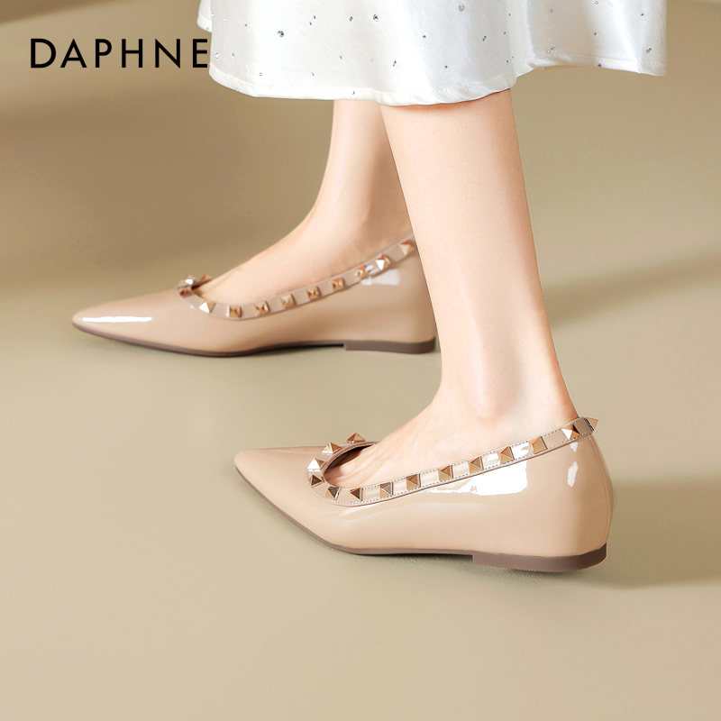 达芙妮官网女鞋！尖头平底单鞋