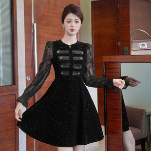 裙子2026新款今年流行爆款春季轻奢小众气质长袖收腰显瘦黑色短裙