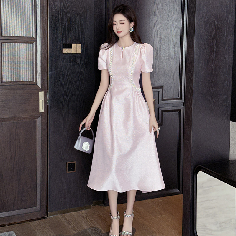 优雅气质连衣裙女夏季2026新款轻奢粉色高级感收腰显瘦礼服长裙子