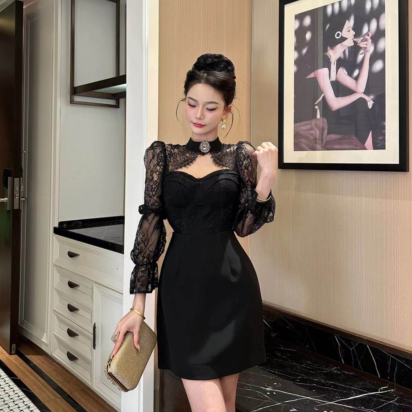 蕾丝连衣裙子秋冬款女长袖高级感收腰显瘦气质赫本风小黑裙内搭