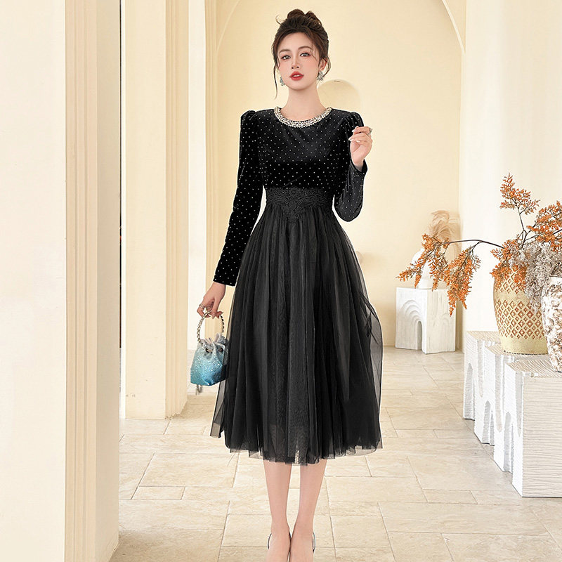 春季巨好看的黑色连衣裙女轻奢气质长袖收腰显瘦大摆裙2026新款