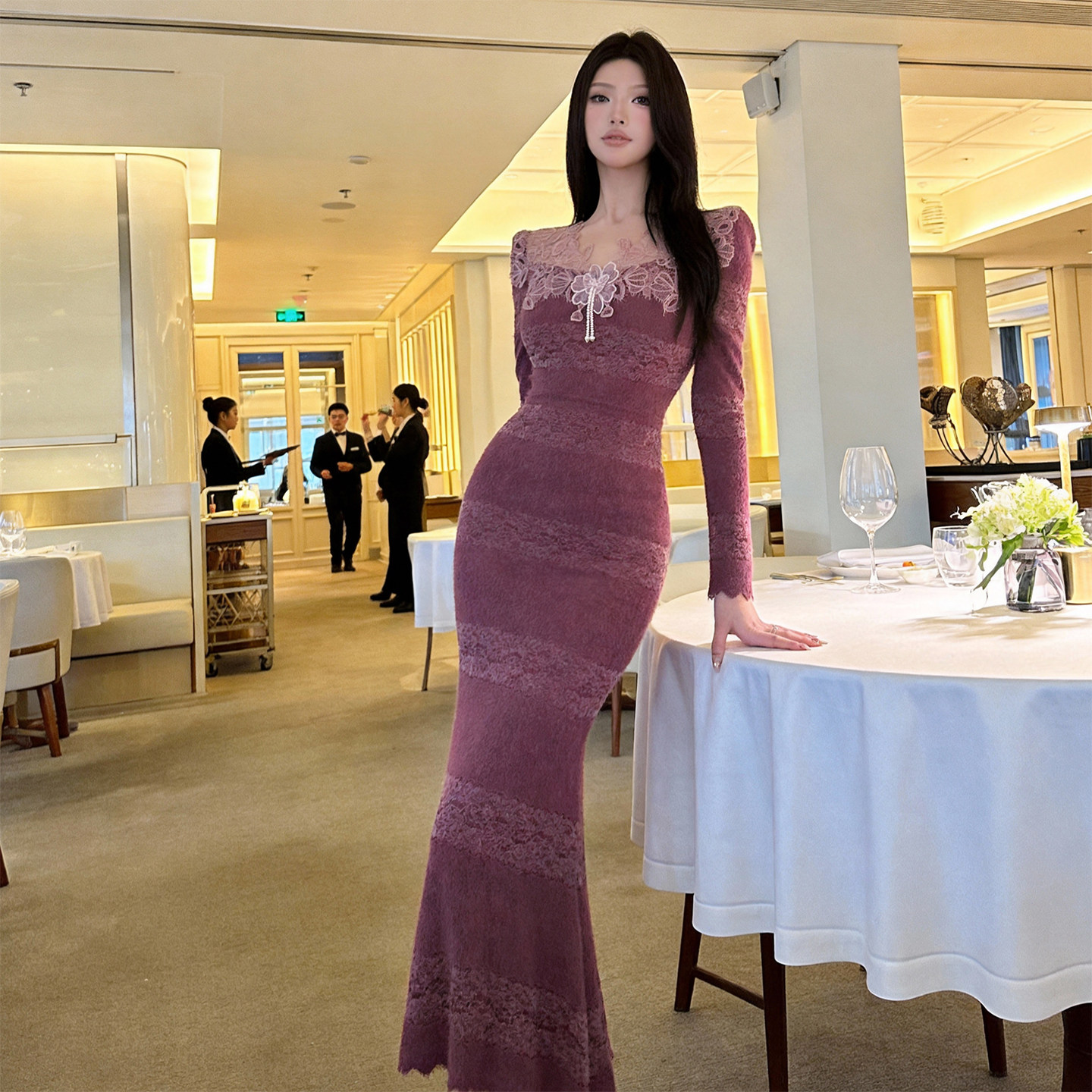 紫色连衣裙女法式气质包臀内搭修身v领收腰性感长袖宴会礼服长裙