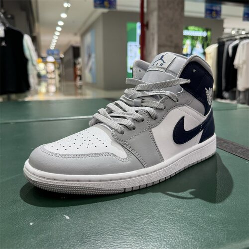 NIKE耐克男耐磨高帮篮球鞋