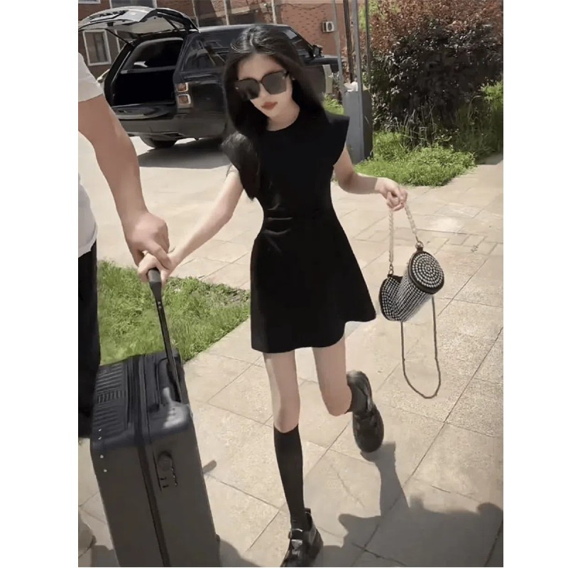 女童连衣裙夏季超好看儿童夏装女孩裙子高端韩系穿搭凉快洋气黑色