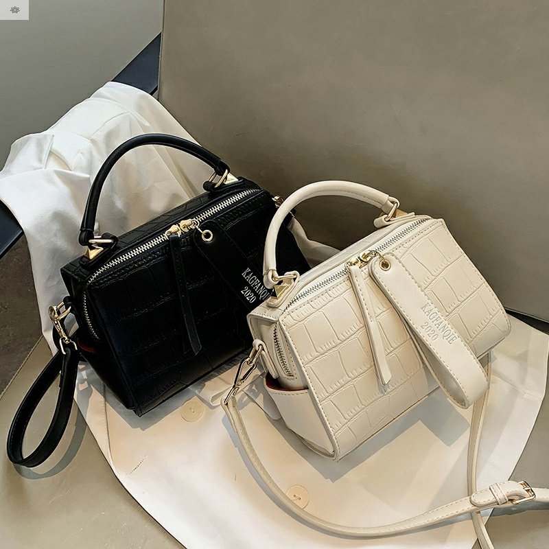 大容量包包女2020新款潮流行时尚网红波士顿包百搭单肩斜挎枕头包