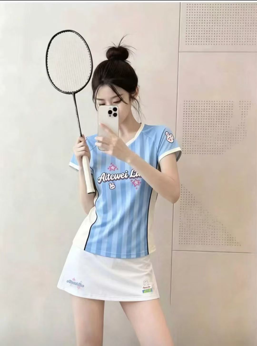 甜妹风羽毛球套装女 V领速干上羽毛球上装