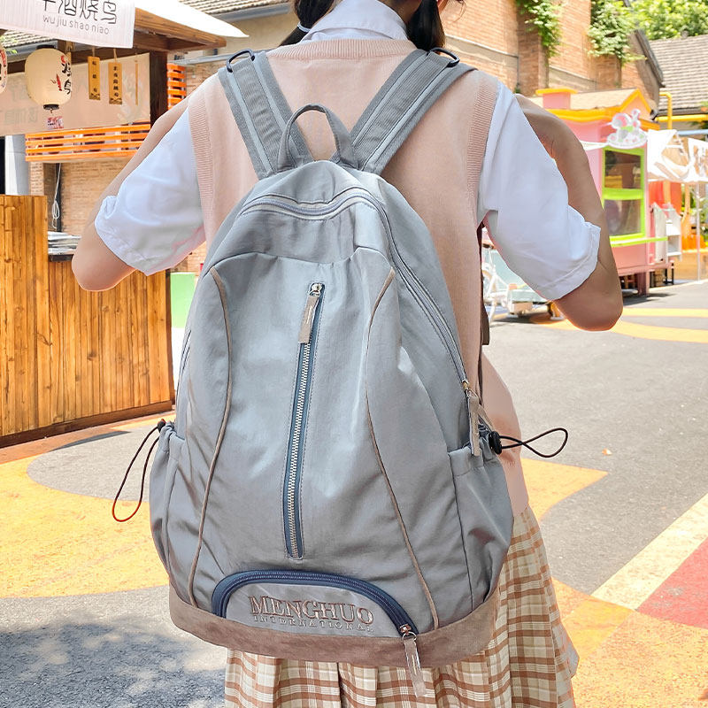 轻便背包女士双肩包2024新款大容量书包女生大学生防水短途旅行包