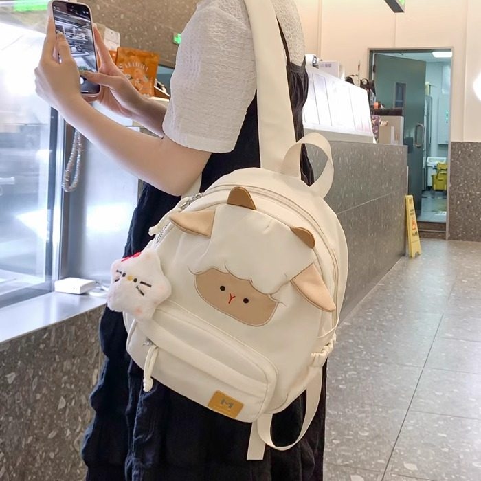 新款出游可爱小羊双肩包女旅游轻便ins小众书包软妹高颜值小背包