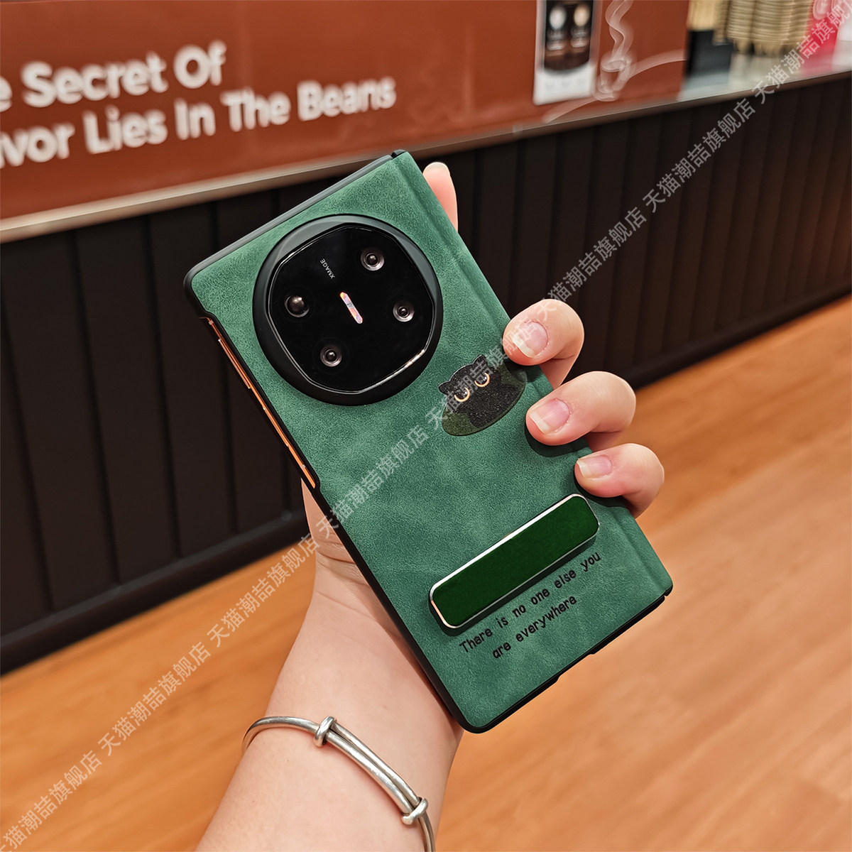 潮喆 适用华为matex6全包中轴折叠手机壳新款matex5典藏版卡通高级皮纹支架挂绳车载磁吸无线充黑猫款防摔壳