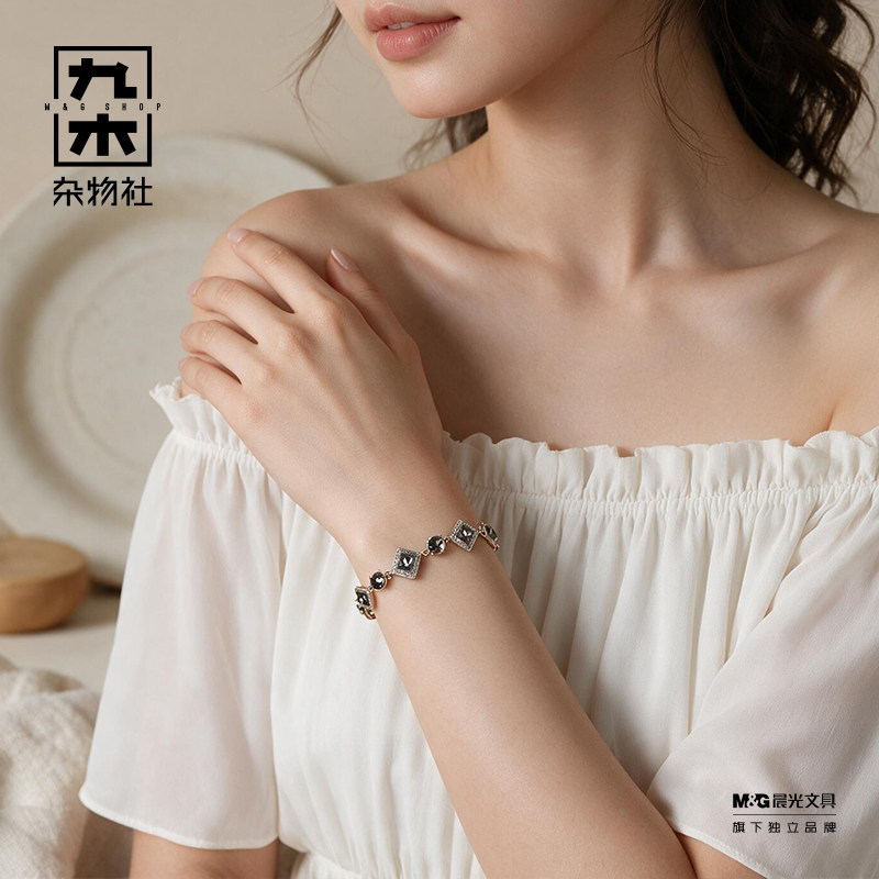 九木杂物社手链轻奢高级感铜玻璃精致小众设计ins风轻奢百搭手链图片