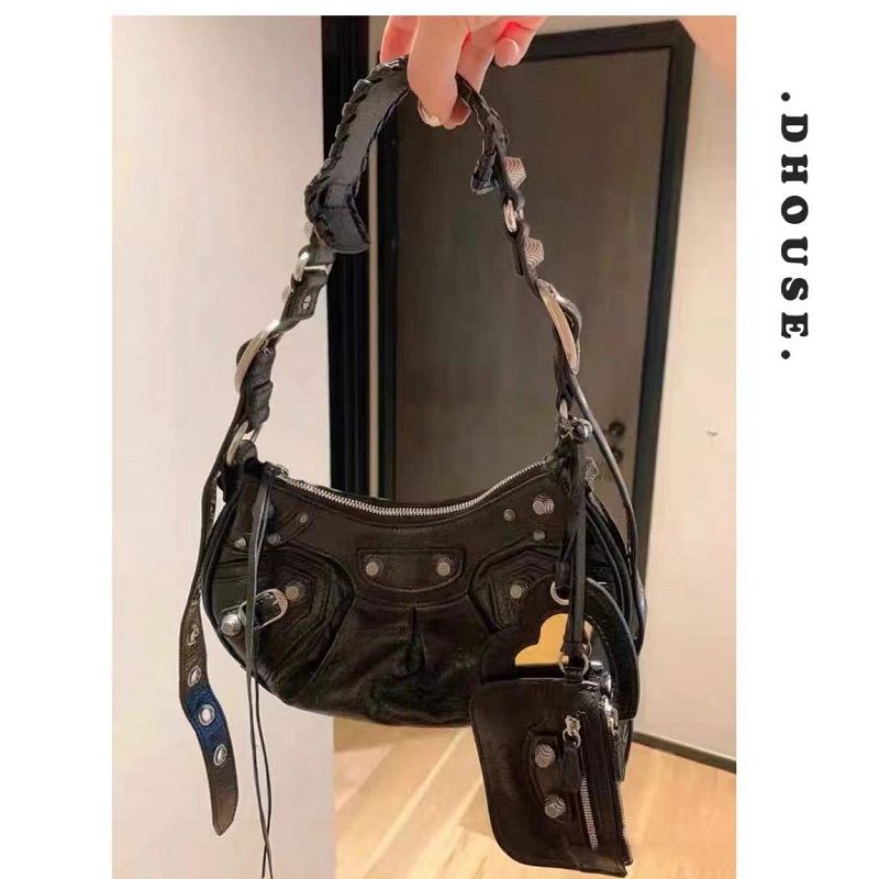 机车腋下包油蜡纹牛皮2022新款