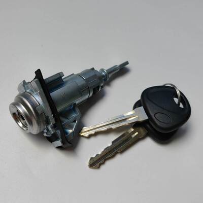 81970-A7A00 左前门车门锁芯双钥匙主驾驶适用于K3 福瑞迪 koup