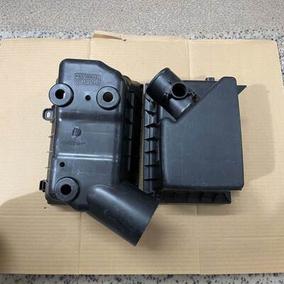 17701-0T200.17705-0T240适用丰田荣放2.0空滤盒 空气盒上下盖