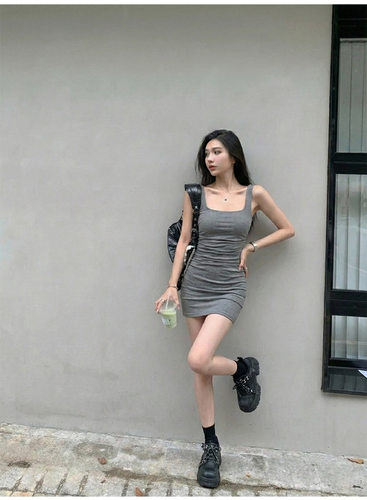 Moses Queen/魔西女王短裙方领辣妹包臀裙收腰背心连衣裙