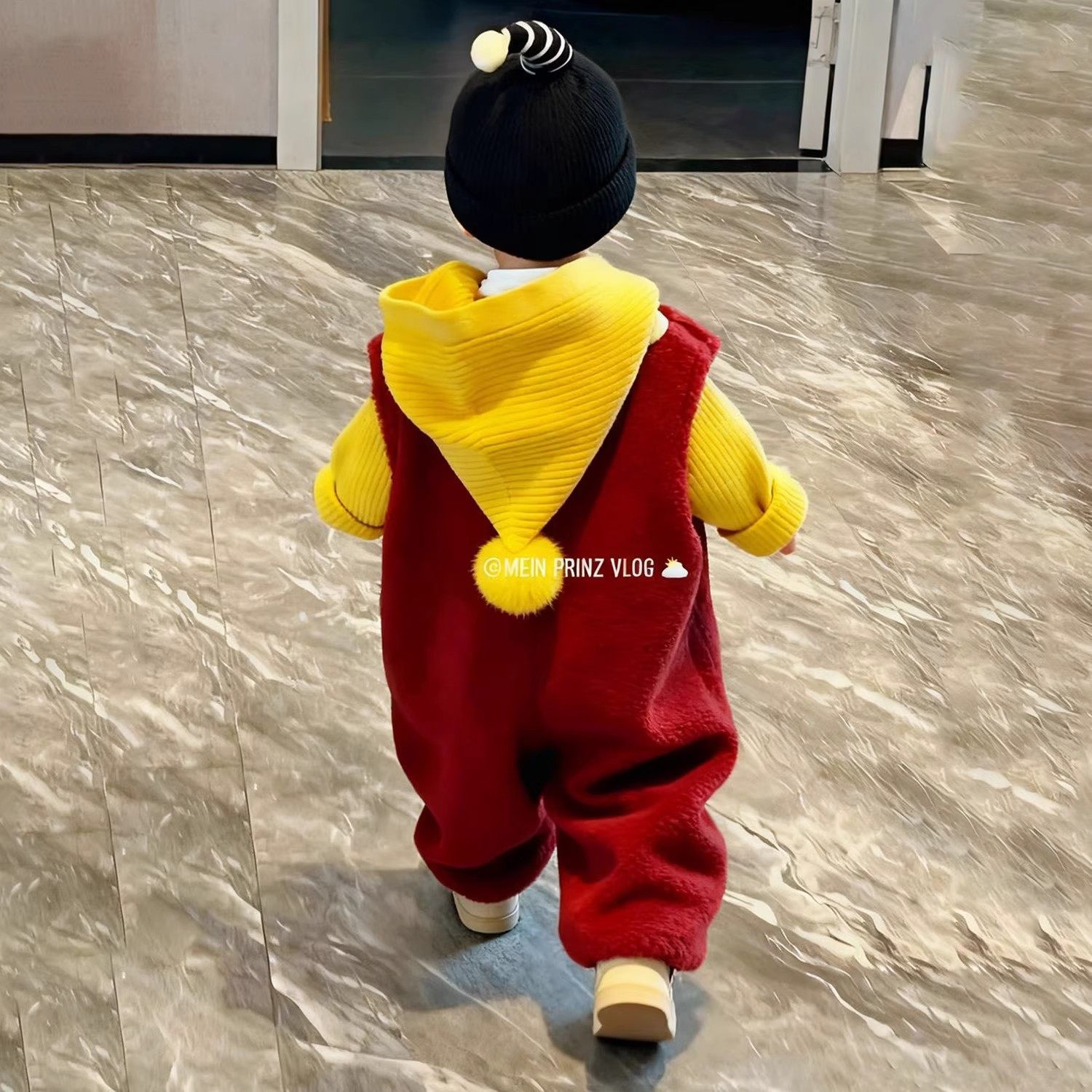 韩版男童冬季新年款红色羊羔绒夹棉背带裤儿童加厚连体裤黄色毛衣