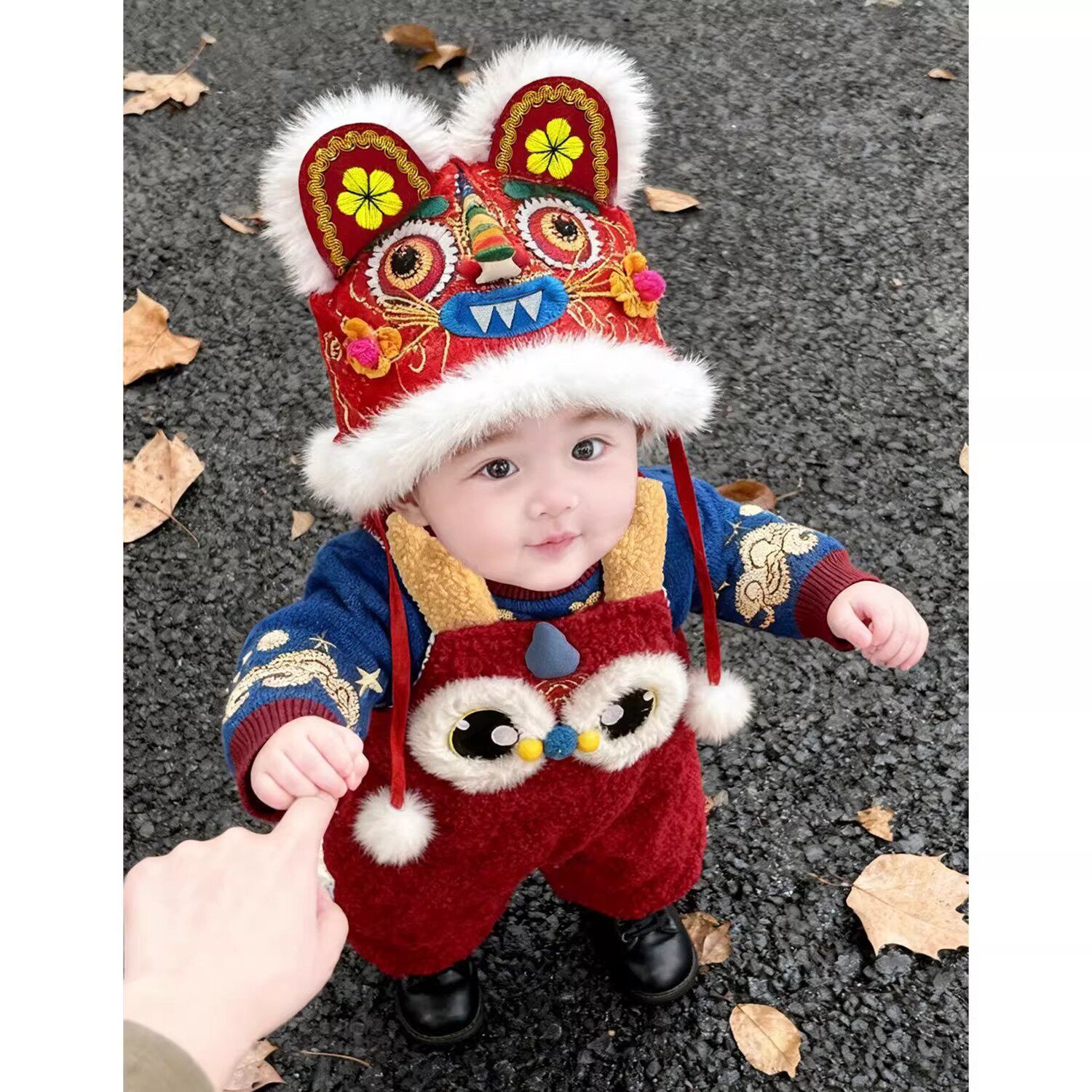 韩版男童冬季新年红色舞狮羊羔绒背带裤儿童加厚连身裤蓝色毛衣潮