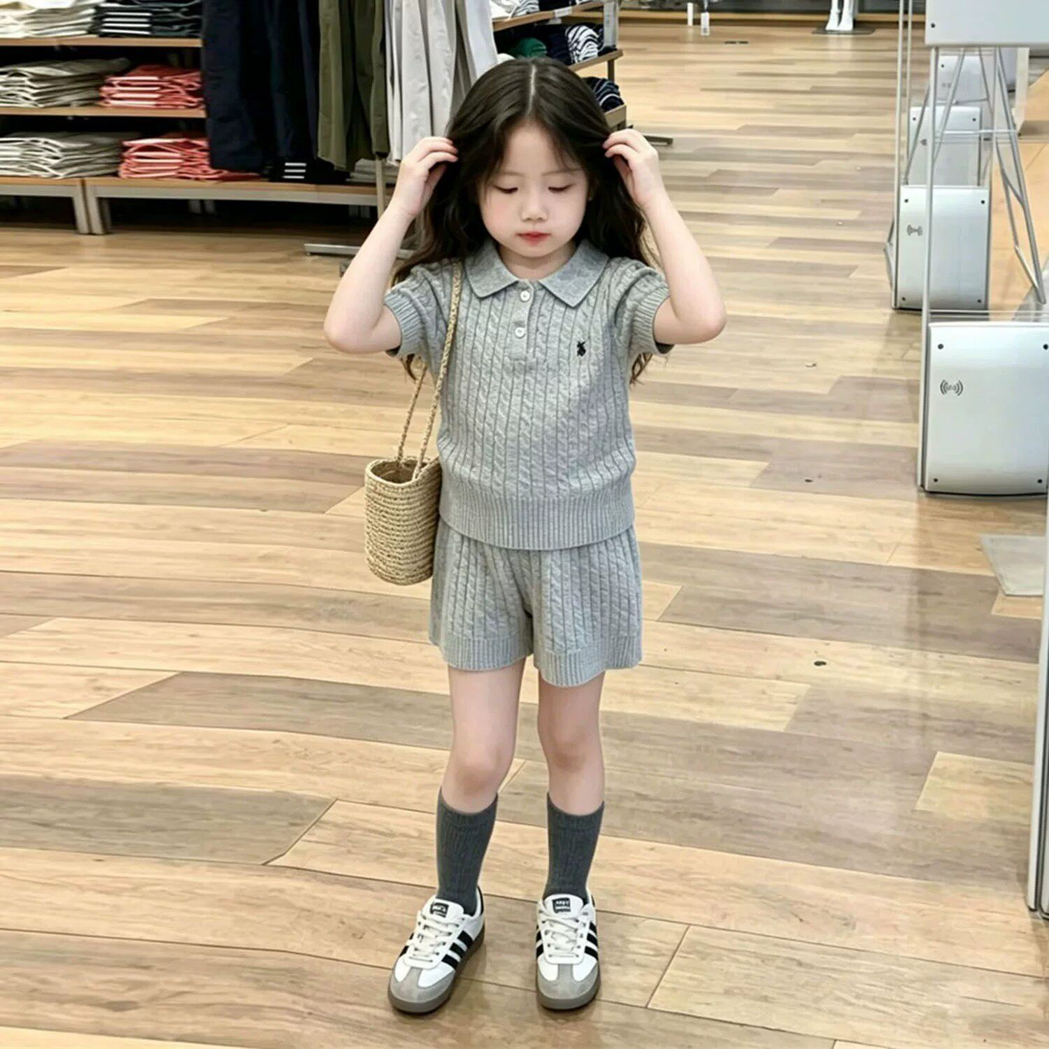 韩国童装2026夏季新款灰色薄款针织套装女童刺绣麻花Polo短袖短裤