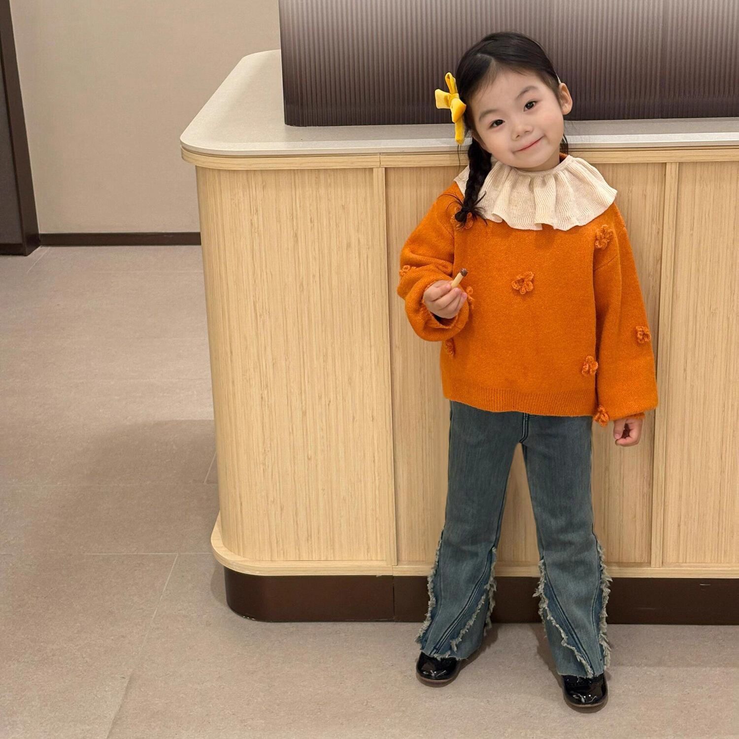 韩版女童2025冬季新款桔黄色立体钩花加厚毛衣小女孩花朵针织上衣