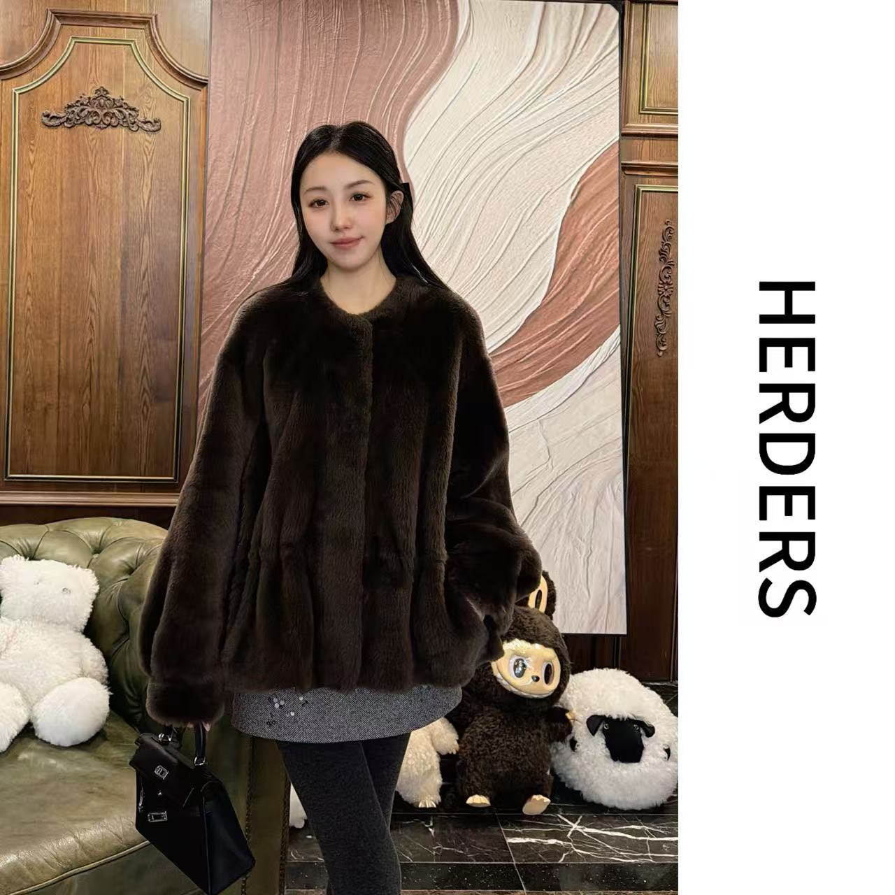 HERDERS “小软羊系列” 短款圆领皮毛一体外套 合并 52220,女装/女士精品,皮草,淘宝优惠券,粉丝福利购,淘宝优惠卷