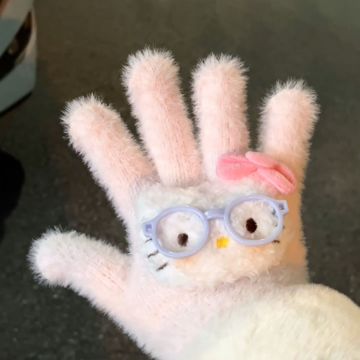 小红书同款眼镜kitty手套高颜值毛绒保暖防风可爱全包分指手套~