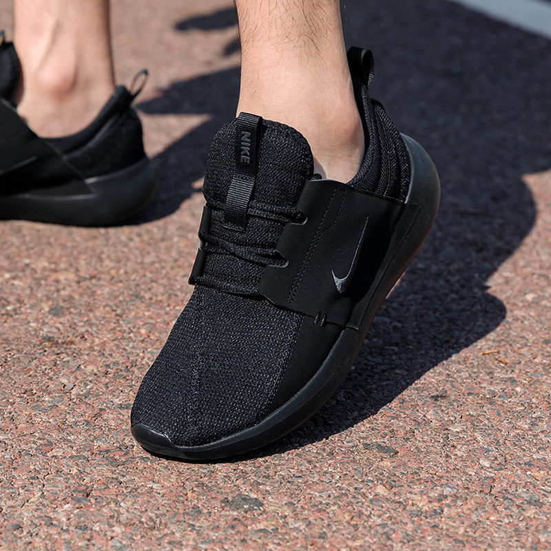 NIKE耐克男鞋夏季新款黑色运动鞋健步休闲鞋网面透气跑步鞋子男