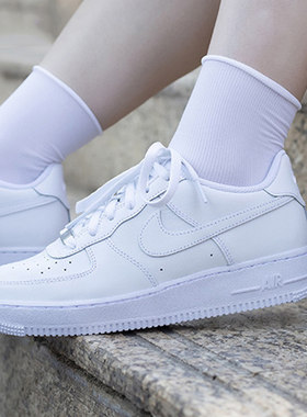 NIKE耐克板鞋女鞋新款透气运动鞋白色aj空军一号休闲鞋DH2920