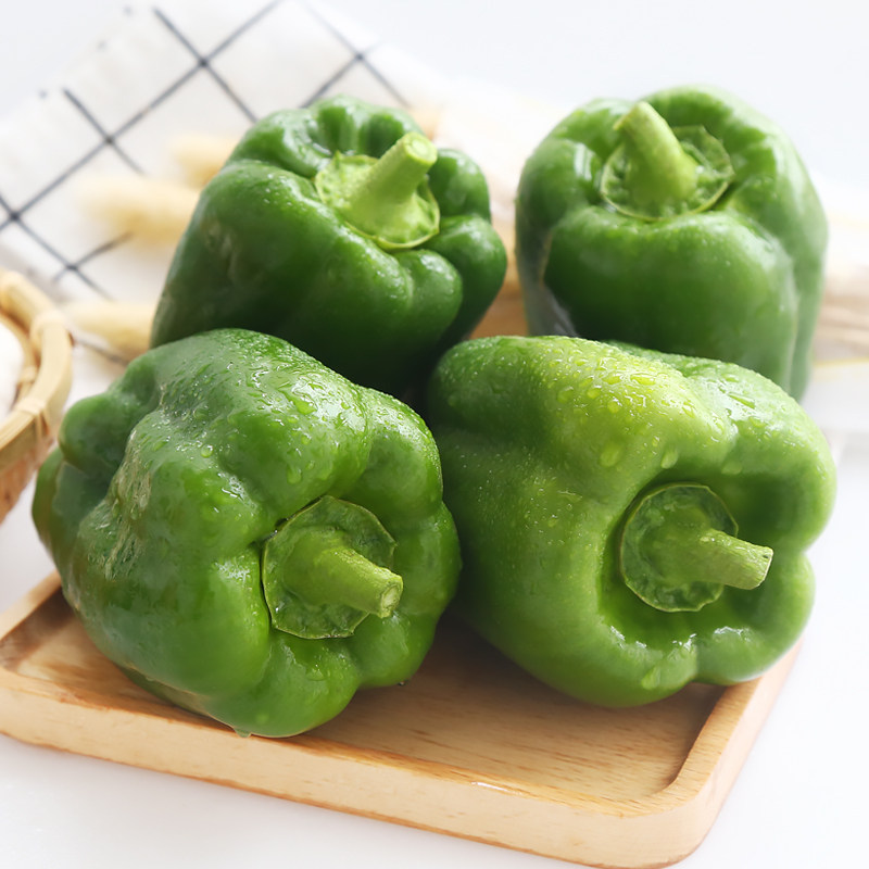 青椒菜椒绿色圆椒新鲜蔬菜灯笼椒青圆椒甜椒彩色现摘大青椒太空椒
