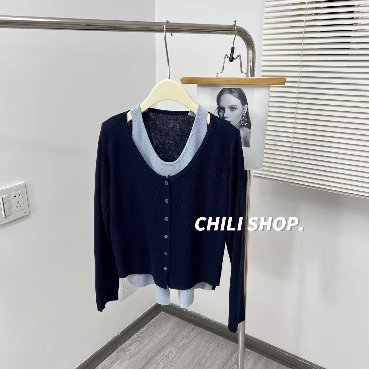 【英英Chili】撞色挂脖感韩系减龄设计师款超细羊毛针织毛衣10.31