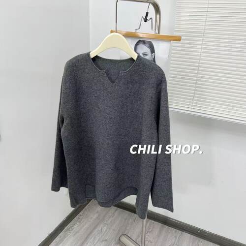 【英英Chili】bu退浅V领韩系慵懒风简约浣熊绒宽松针织毛衣 10.28