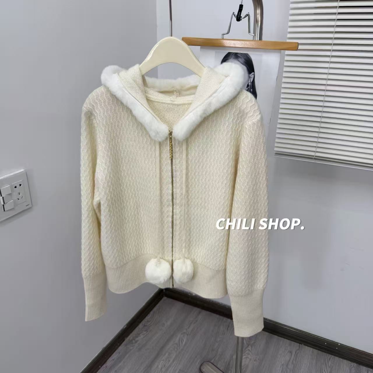 【英英Chili】兔绒包边带帽可爱减龄韩系30羊绒针织毛衣 11.07