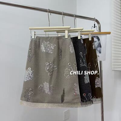 【英英Chili】亮片重工设计师款欧货气质毛呢百搭五分半身裙01.19