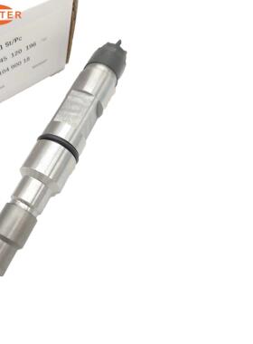 喷油器0445120196适用R974B/V8发动机