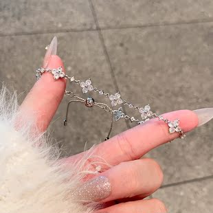 碎钻四叶草手链女生款闺蜜手链轻奢小众手串精致幸运草手绳手饰品