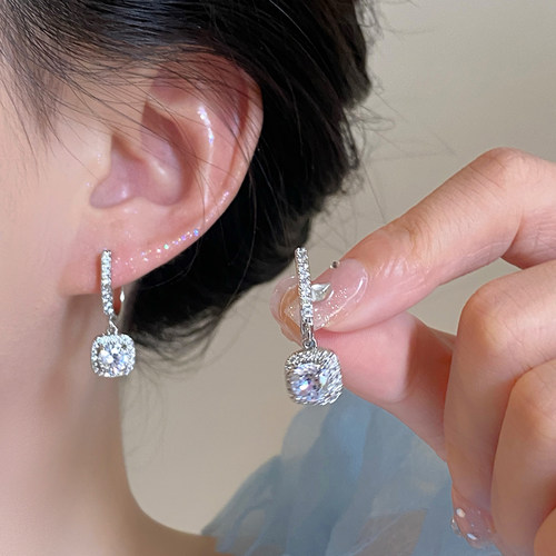 满钻小方糖U型耳钉女气质优雅风