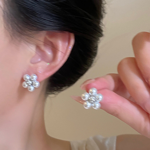 甜美优雅花朵珍珠耳钉轻奢高级感气质大气耳环耳饰女新款耳坠饰品