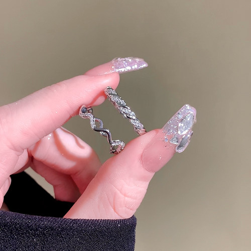 银色素圈戒指女镶钻开口指环轻奢