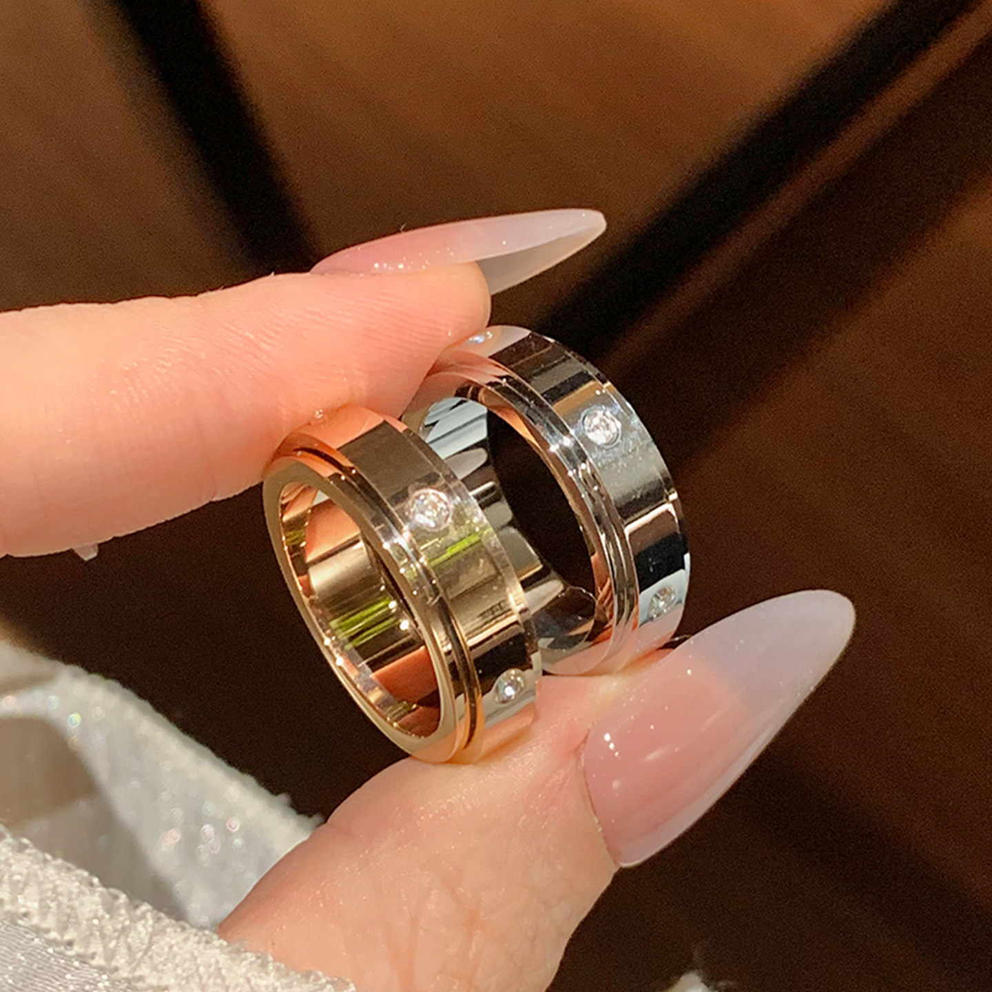 可转动六钻钛钢戒指女小众设计情侣对戒素圈戒指女轻奢高级感指环