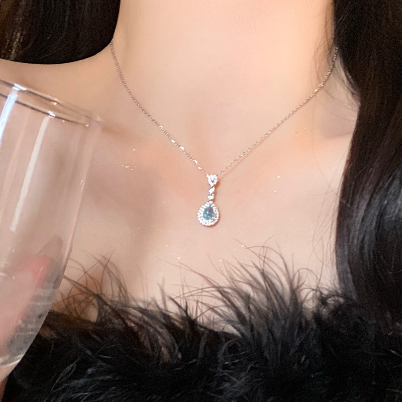铜镀银项链女蓝眼泪锆石项链轻奢小众毛衣链新款吊坠锁骨链首饰品