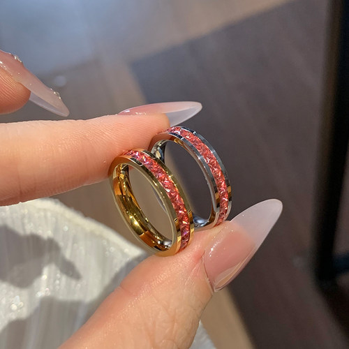 玫红满天星戒指女钛钢洗澡不用摘
