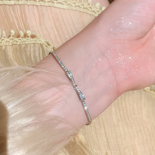 一式蝴蝶结满钻手链女轻奢可调节