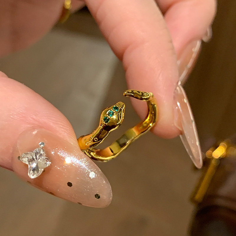 蛇年戒指女款金光绿头蛇形戒指女轻奢高级感夸张尾戒开口食指指环