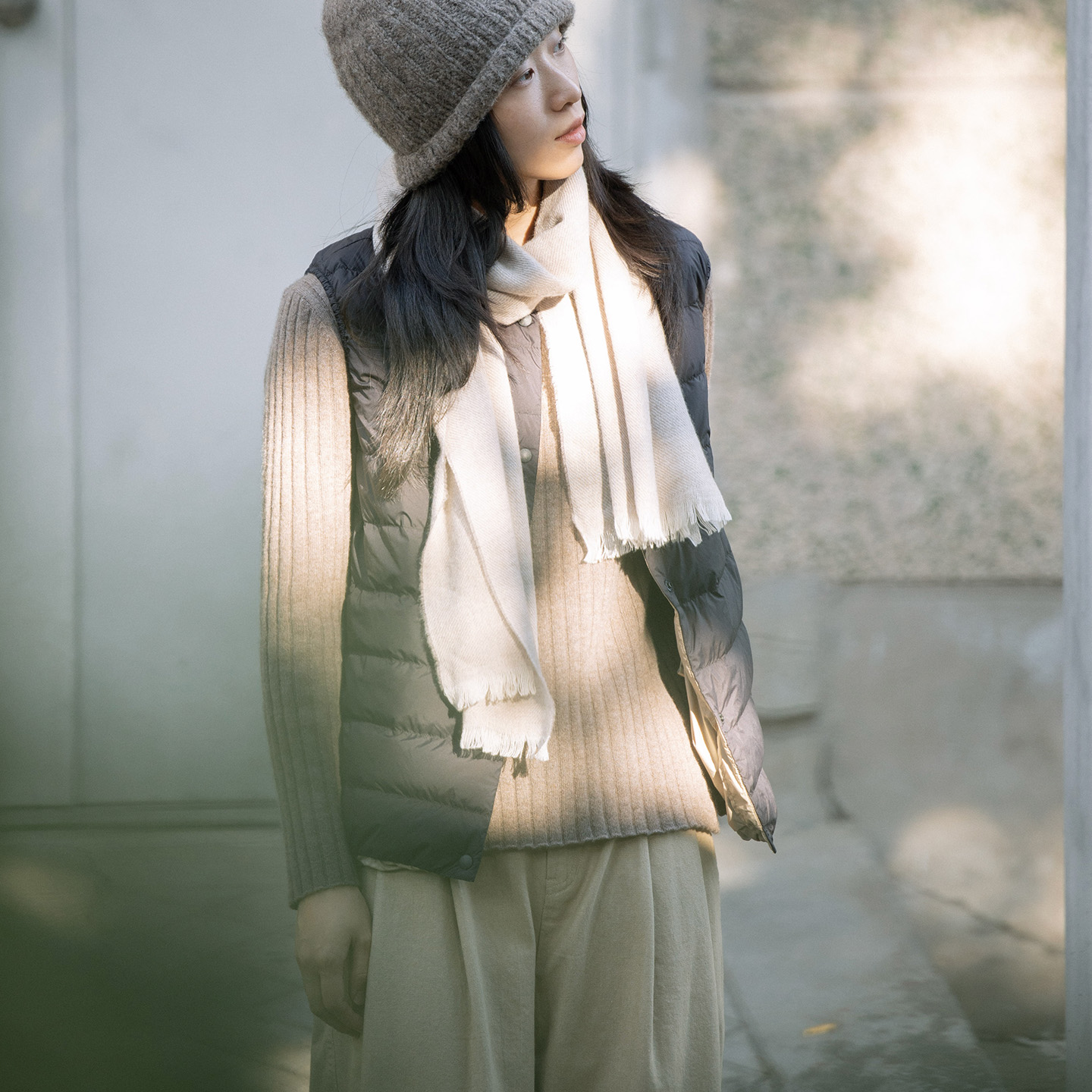 封面是花无胆防绒鹅绒羽绒背心